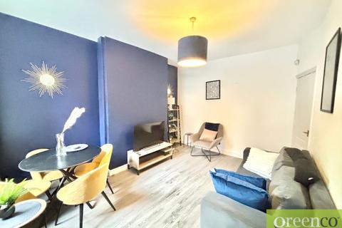 3 bedroom terraced house to rent, Jones Street, Salford M6