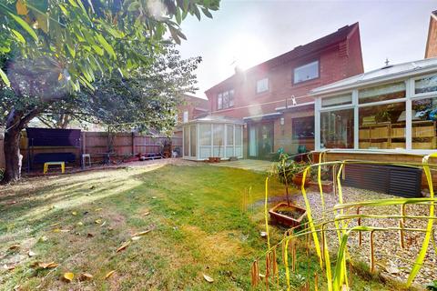 3 bedroom link detached house for sale, Stokenchurch Place, Bradwell Common, Milton Keynes