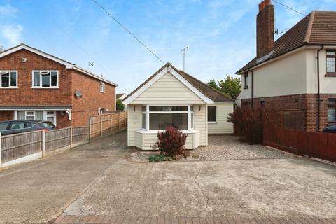 2 bedroom detached bungalow for sale, Southend Road, Hockley, SS5