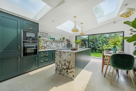 38 Windsor Road, Kingston Upon Thames, KT2 5EY