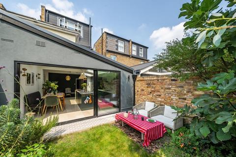 38 Windsor Road, Kingston Upon Thames, KT2 5EY