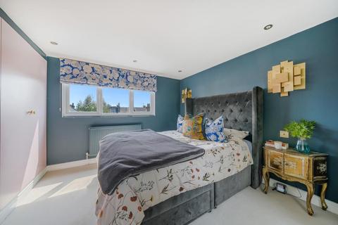 38 Windsor Road, Kingston Upon Thames, KT2 5EY