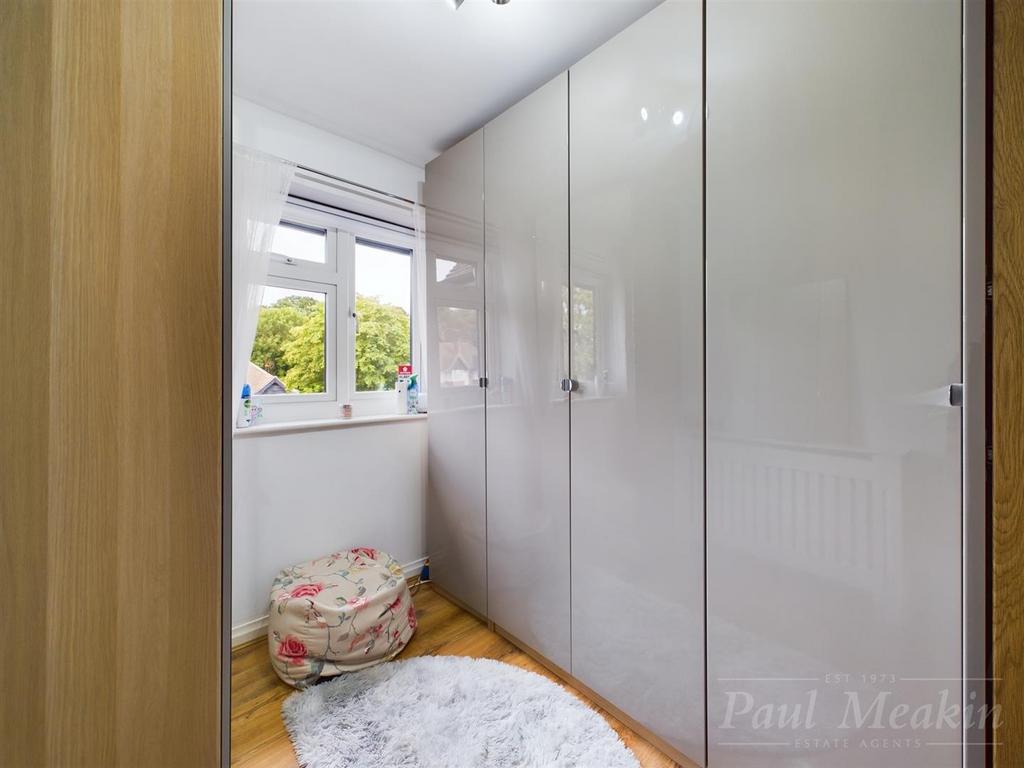 Dressing Room/Bedroom