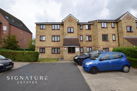 1 bedroom apartment to rent, Farne HouseScammell WayWatfordHertfordshire