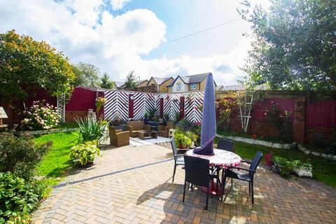 9 Martin Drive, Darwen, BB3 2HW