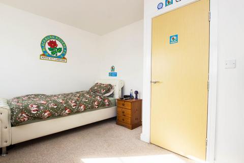5 Ainsworth Close, Darwen, BB3 2UL