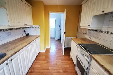 3 bedroom terraced house to rent, Kielder Road, Lemington, Newcastle upon Tyne, NE15