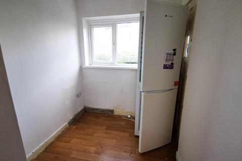 3 bedroom terraced house to rent, Kielder Road, Lemington, Newcastle upon Tyne, NE15