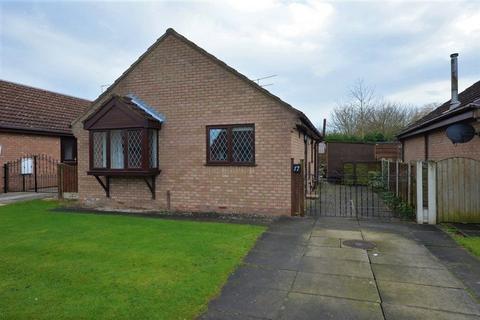 2 bedroom bungalow to rent, Priory Way, Snaith, DN14