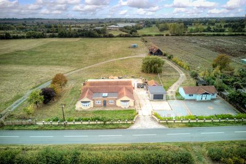 Lovedowns Lodge Barnhall Road, Salcott, Maldon, CM9 8HF