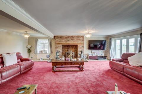 Lovedowns Lodge Barnhall Road, Salcott, Maldon, CM9 8HF