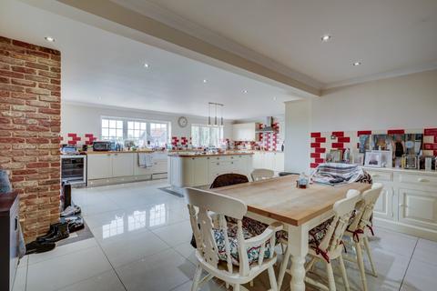 Lovedowns Lodge Barnhall Road, Salcott, Maldon, CM9 8HF