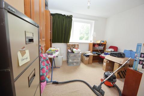 2 bedroom flat for sale, Rayners Close, Wembley, HA0 2JU