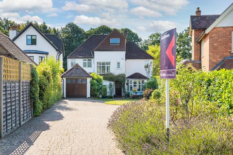 4 bedroom detached house for sale, Furzefield Crescent, Surrey RH2