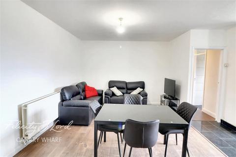 4 bedroom flat to rent, Wellspring Close, E14