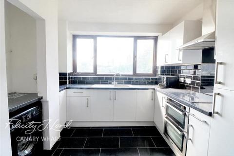 4 bedroom flat to rent, Wellspring Close, E14