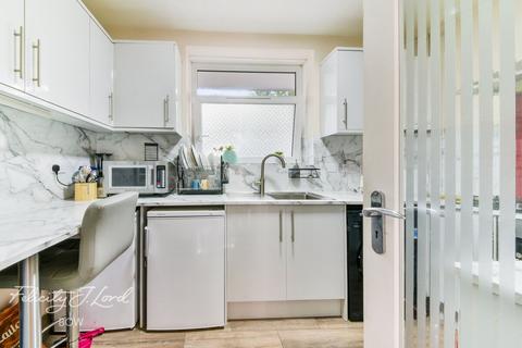 Flat 4, Stanborough House Empson Street, London, E3 3LY