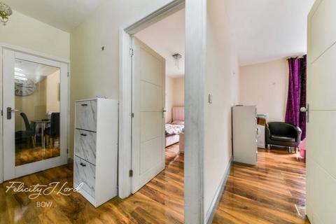 Flat 4, Stanborough House Empson Street, London, E3 3LY