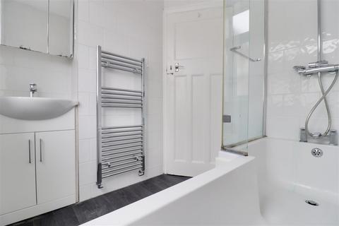 246 Beverley Road, Anlaby, Hull, HU10 7BD
