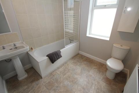 2 bedroom house to rent, Walker Road, Horsforth, Leeds, West Yorkshire, UK, LS18