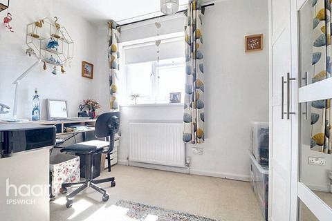 85 Sandpiper Road, Ipswich, IP2 9HT