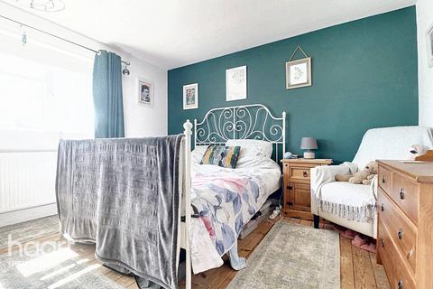 85 Sandpiper Road, Ipswich, IP2 9HT