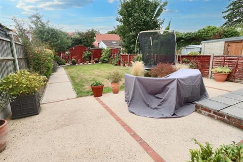 undefined, Monckton Avenue, Lowestoft