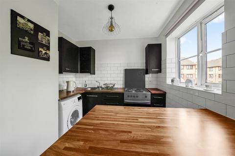 1 bedroom apartment for sale, Higham Station Avenue, London E4