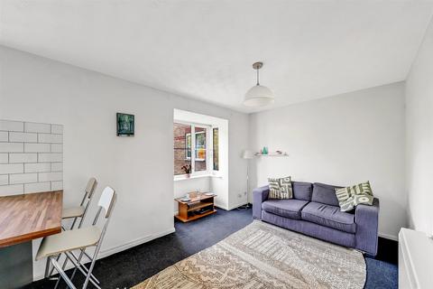 1 bedroom apartment for sale, Higham Station Avenue, London E4