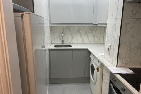 Studio to rent, Edgware Road, Marble Arch, W2