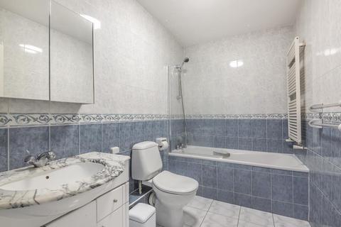 1 bedroom flat for sale, Thackeray Court,  London,  NW6