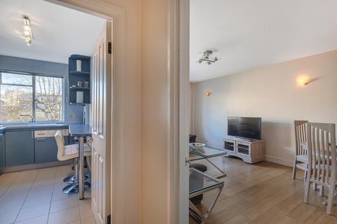 1 bedroom flat for sale, Thackeray Court,  London,  NW6