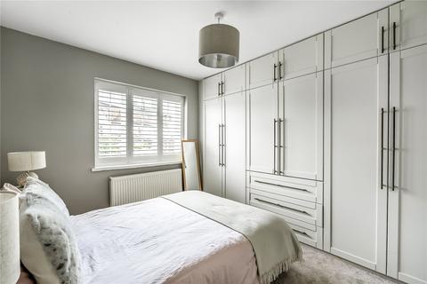 37 Chart Lane, Reigate, RH2 7DZ