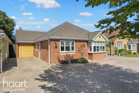 3 bedroom bungalow for sale, Clacton Road, Thorrington