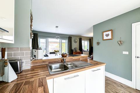 4 bedroom detached house for sale, Bishops Close, Taunton, TA2 8DS