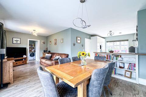 10 Bishops Close, Bathpool, Taunton, TA2 8DS