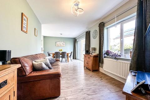 10 Bishops Close, Bathpool, Taunton, TA2 8DS