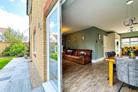 10 Bishops Close, Bathpool, Taunton, TA2 8DS