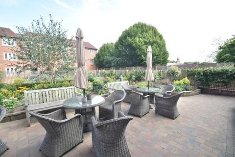 2 bedroom apartment for sale, The Broadway, Amersham, Bucks, HP7