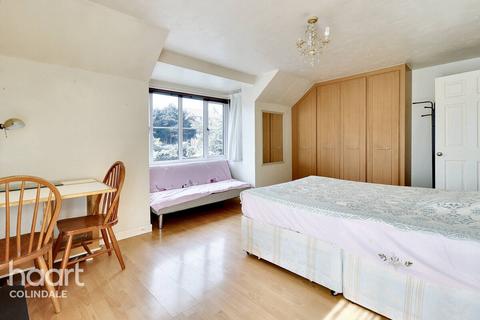 Studio for sale, Snowdon Drive, NW9