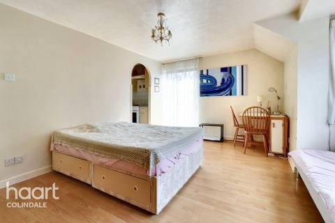 Studio for sale, Snowdon Drive, NW9