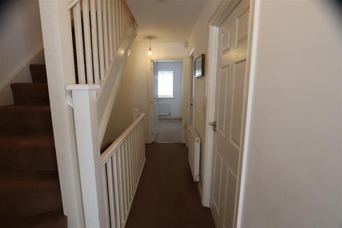 4 bedroom townhouse to rent, Walsall Road, Willenhall