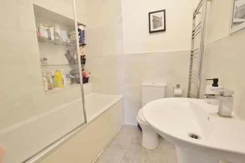 2 bedroom flat for sale, Ling Road, Canning Town, London, E16 4AP