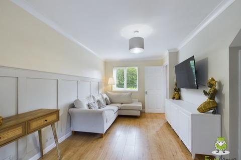 33 Cyprus Road, Hatch Warren, Basingstoke, RG22 4UY