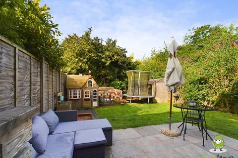 33 Cyprus Road, Hatch Warren, Basingstoke, RG22 4UY
