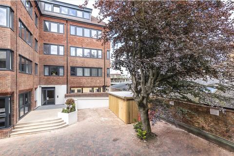 Studio for sale, High Street, Uxbridge