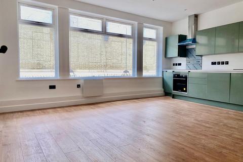 1 bedroom flat to rent, Liverpool Road - Banks Passage, Worthing