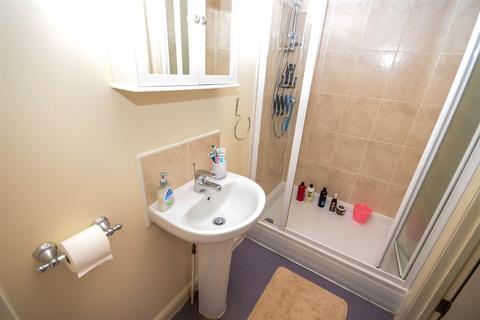 13 Blacklock Close, Gateshead, NE9 6AS