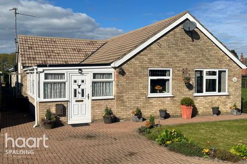 4 bedroom detached bungalow for sale, Moulton Seas End PE12