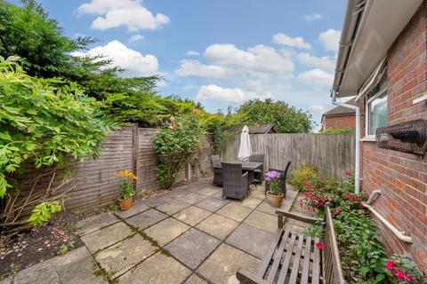 2 bedroom detached bungalow for sale, Upper Hartwell,  Aylesbury,  HP17